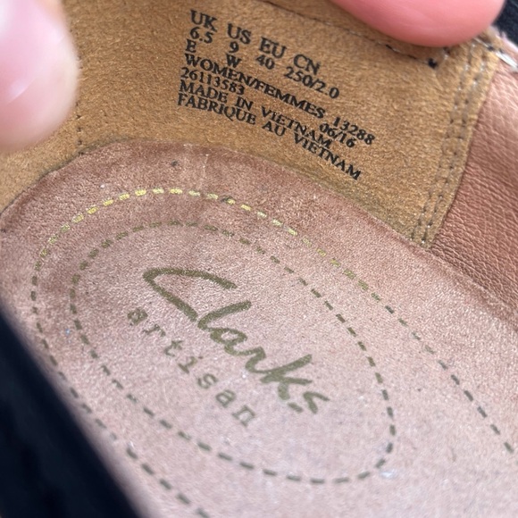 Clarks Daelyn Hill Black Suede Wedge NWB 9 - Picture 7 of 10